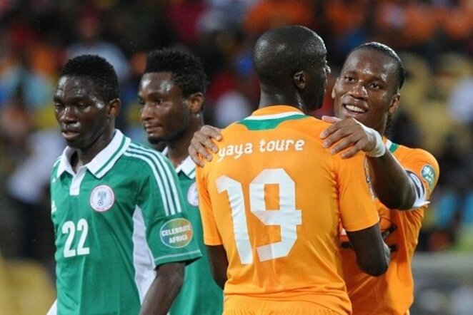 Dramblio Kaulo Kranto ir Nigerijos futbolininkai | Scanpix nuotr.