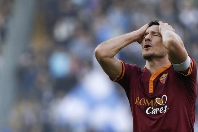 Francesco Totti neišnaudojo kelių gerų progų | Reuters/Scanpix nuotr.