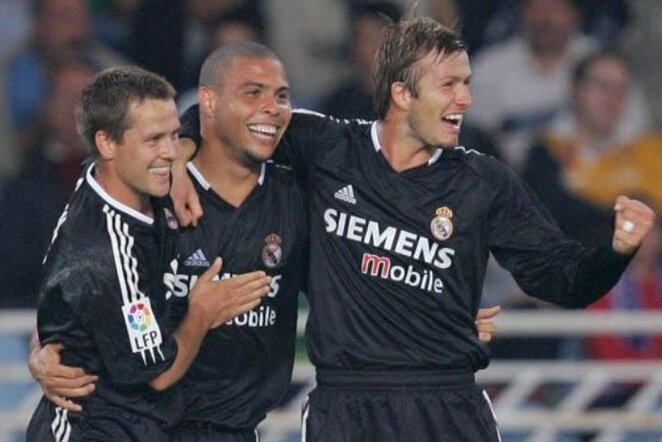 Michaelas Owenas, Ronaldo ir Davidas Beckhamas | „Twitter“ nuotr.