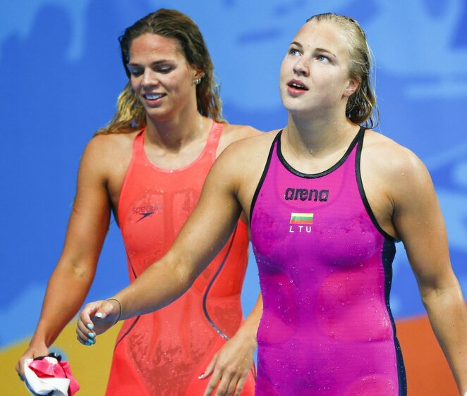 Rūta Meilutytė ir Julija Jefimova 2015 metų pasaulio čempionate | Scanpix nuotr.
