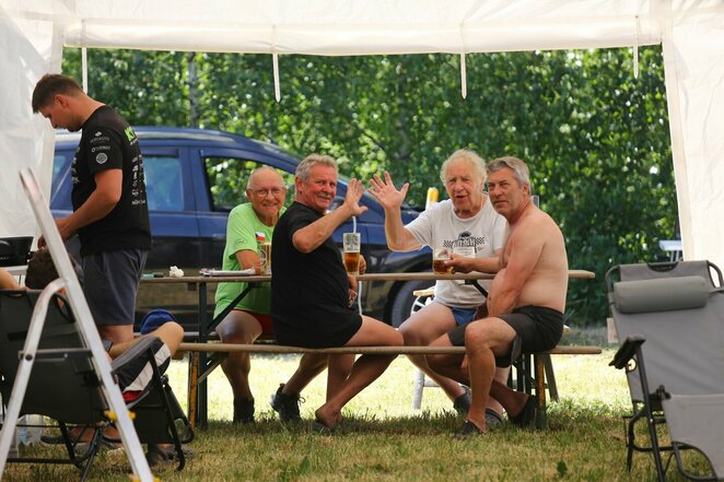 Vilkyčiuose pildosi Europos autokroso čempionato etapo dalyvių parkas | Organizatorių nuotr. Vilkyčiuose pildosi Europos autokroso čempionato etapo dalyvių parkas | Organizatorių nuotr.