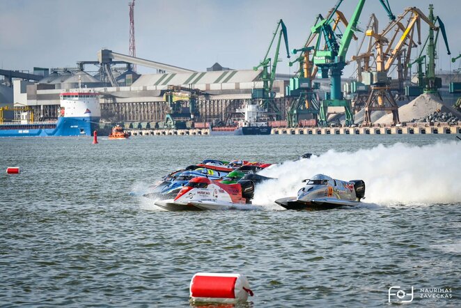 F-2 vandens formulių lenktynės | Naurimo Zavecko nuotr.