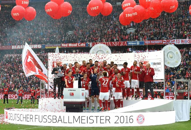 „Bayern“ komandos džiaugsmas iškovojus „Bundesliga“ čempionato taurę