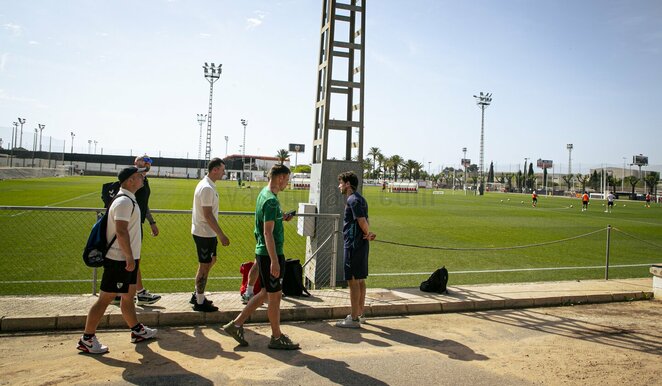 „Kauno Žalgirio“ futbolo akademijos treneriai patirties sėmėsi „Valencia“ klubo akademijoje („Valencia CF“ akademijos nuotr.) | Organizatorių nuotr.