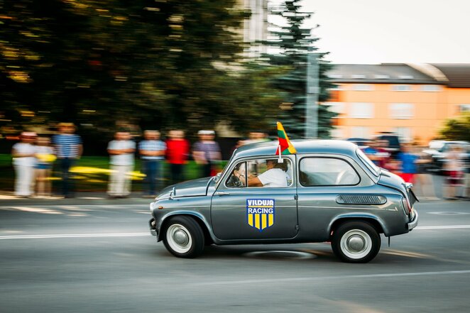 Su studentiškų laikų „Kupriuku“ – į Monte Karlo klasikinių automobilių ralį | Organizatorių nuotr.