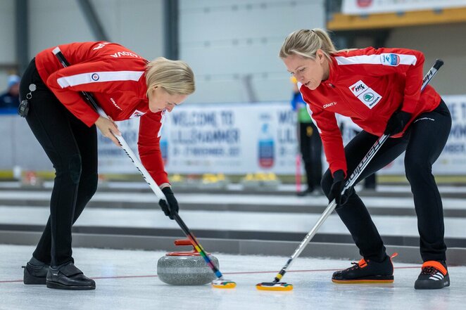 Lietuvos moterų kerlingo rinktinė (Celine Stucki/WCF nuotr.) | Organizatorių nuotr.