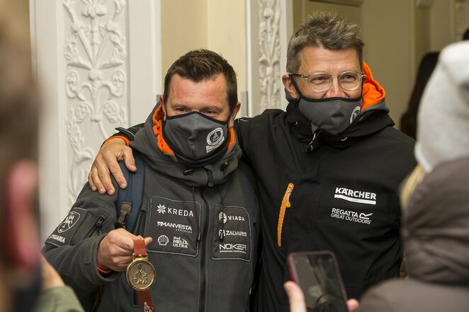 Antanas Juknevičius ir Darius Vaičiulis | Roko Lukoševičiaus/BNS Foto nuotr. Antanas Juknevičius ir Darius Vaičiulis | Roko Lukoševičiaus/BNS Foto nuotr.