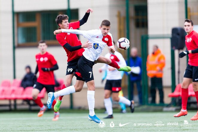 „FK Vilniaus“ ir „Atmosferos“ rungtynės | Elvio Žaldario nuotr. „FK Vilniaus“ ir „Atmosferos“ rungtynės | Elvio Žaldario nuotr.