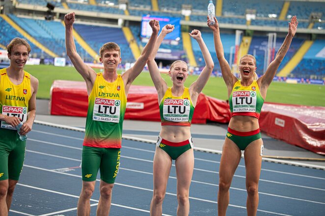 Lietuvos mišrios estafetės 4x400 m bėgimo rinktinė | Alfredo Pliadžio nuotr.