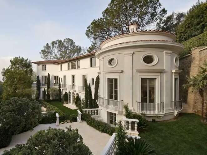 Naujasis K.Irvingo namas Los Andžele | „Twitter“ nuotr.
