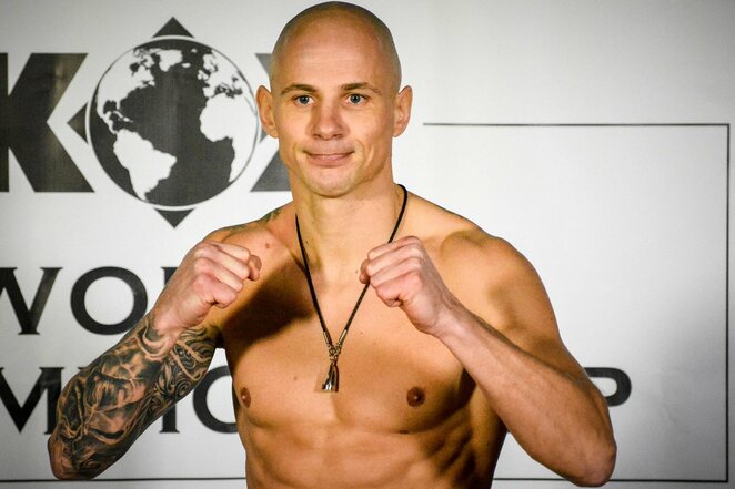 „Bushido & KOK'55 Hero's“ kovotojų svėrimai | Sportas.lt/Tito Pacausko nuotr. „Bushido & KOK'55 Hero's“ kovotojų svėrimai | Sportas.lt/Tito Pacausko nuotr.