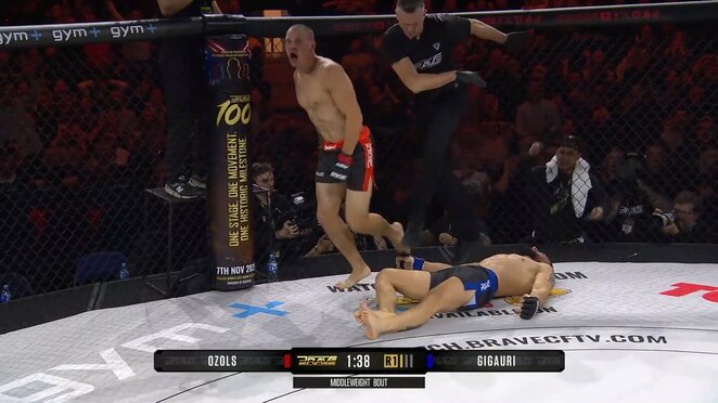 Ričards Ozols ir Tornike Gigauri kovos akimirka | „Stop“ kadras