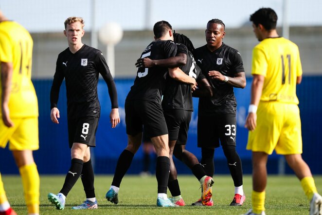 Justas Lasickas (kair.) | Organizatorių nuotr. Justas Lasickas (kair.) | Organizatorių nuotr.