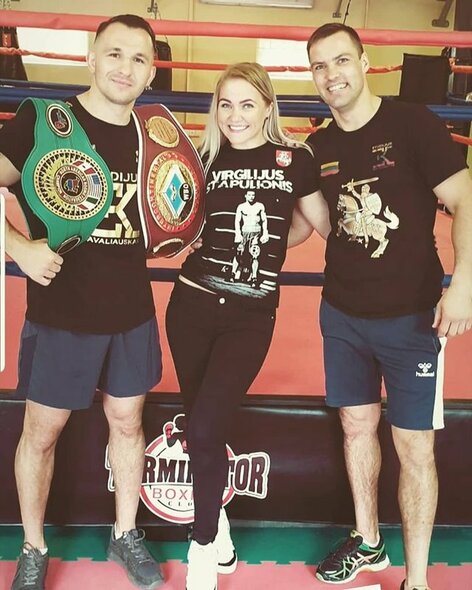 Egidijus Kavaliauskas ir Virgilijus Stapulionis su žmona Dovile | asmeninio archyvo nuotr. Egidijus Kavaliauskas ir Virgilijus Stapulionis su žmona Dovile | asmeninio archyvo nuotr.