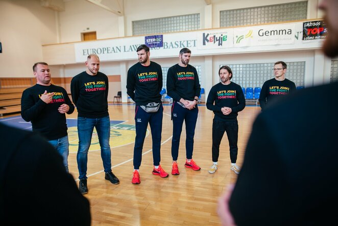 Kurtieji krepšininkai skirs pergales mažiesiems ligoniams | Mariaus Linausko nuotr. Kurtieji krepšininkai skirs pergales mažiesiems ligoniams | Mariaus Linausko nuotr.