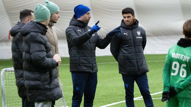 „Kauno Žalgirio“ futbolo akademija ir „Valencia“ surengė treneriams skirtą „Football Coaching Clinic“ renginį | „Žalgirio“ nuotr.