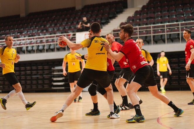 „Varsos-Stronglaso“ ir „SC-RSSG-Grifo“ rungtynės | Lietuvos rankinio lygos nuotr. „Varsos-Stronglaso“ ir „SC-RSSG-Grifo“ rungtynės | Lietuvos rankinio lygos nuotr.